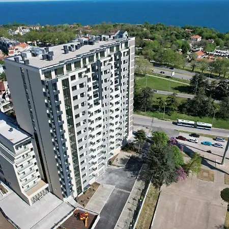 Sky View Flat With Parking Appartement Varna